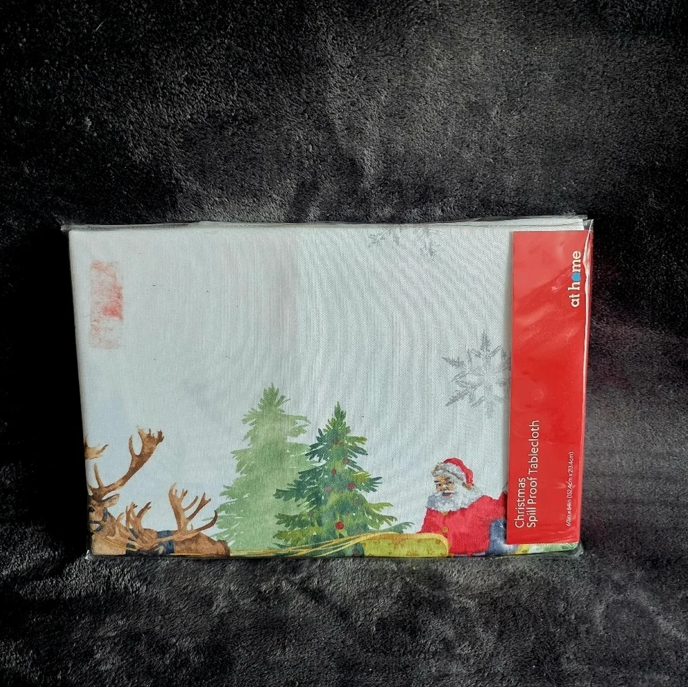 New Santa's Sleigh Christmas Tablecloth spill proof, 60 × 84